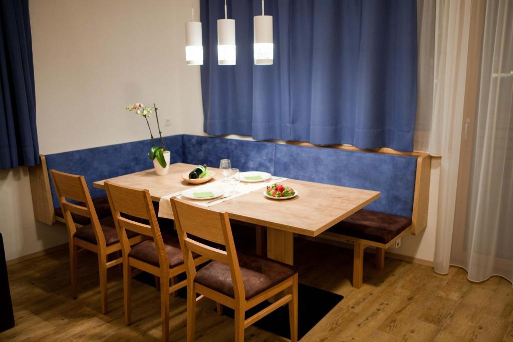 Apart Corona Apartment