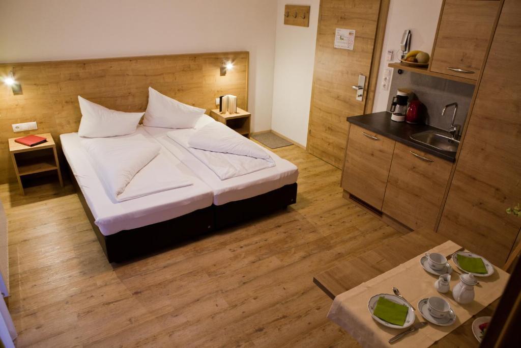 Apart Corona Apartment